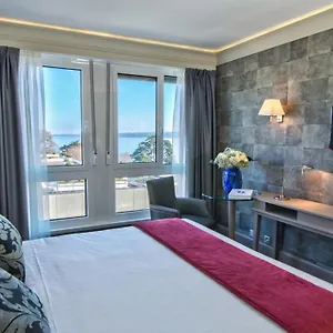Drake Longchamp Hotel